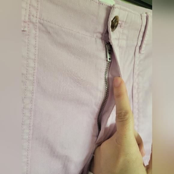 GAP Women's Lilac Straight Khaki Frayed Hem Pants Size 8 - Picture 4 of 7